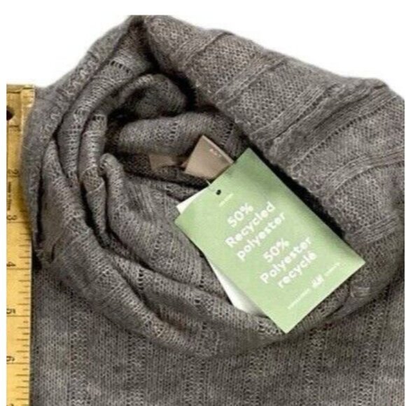 H&M Sweater Womens M Oversized Rib Knit Wool Turtleneck RomCom Modest Career New - Picture 4 of 16